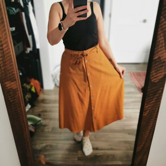 Skirt (Size M) - Picture 4 of 6